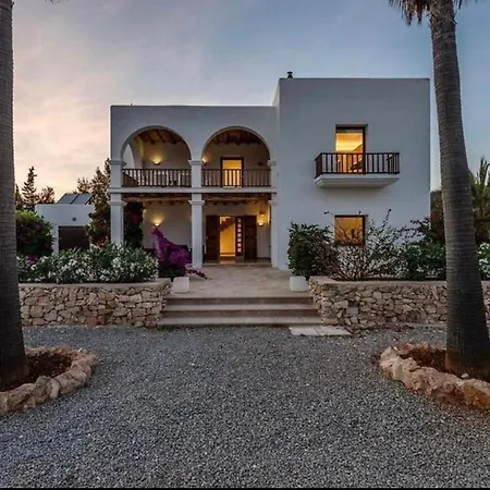 Elena Villa San José